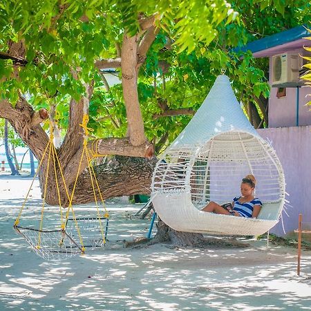 Jail Break Surf Inn Himmafushi Exterior foto