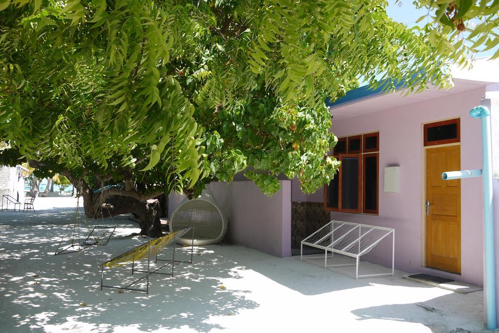 Jail Break Surf Inn Himmafushi Exterior foto