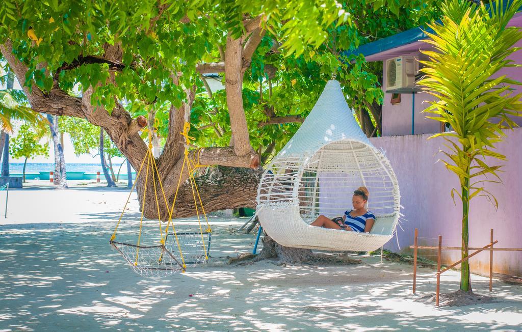 Jail Break Surf Inn Himmafushi Exterior foto
